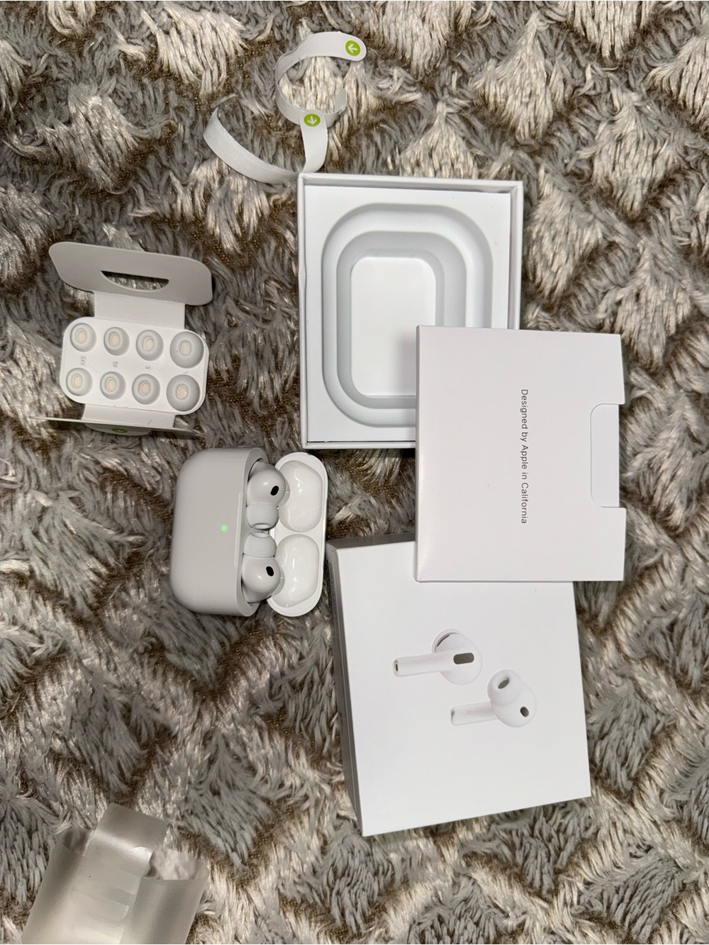 Apple AirPods Pro Wireless Earbuds in White with Charging Case